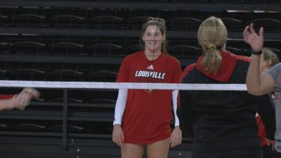 Elena Scott thriving in freshman year with Cardinal volleyball