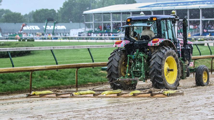 Tractors seal Churchill Downs track