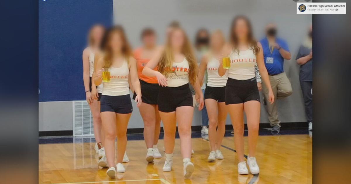 Hazard High School Investigating Man Pageant Event With Lap Dances Hooters Outfits Wdrb Com Hazard High School Investigating Man Pageant Event With Lap Dances Hooters Outfits Wdrb Com