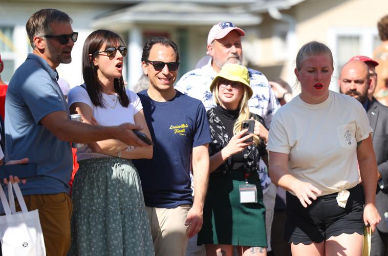 Mayor Greenberg at Dainty Contest.JPG