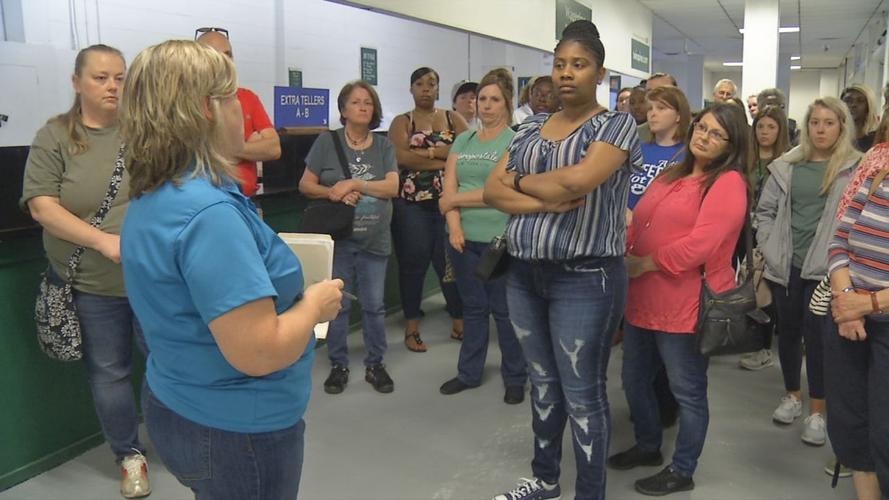 Churchill Downs' mutuel clerk celebrates 50th derby