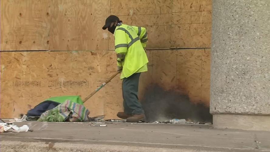 LOUISVILLE WORKERS CLEAN UP AFTER PROTEST AND FIRES DOWNTOWN - 9-24-2020  (2).jpeg