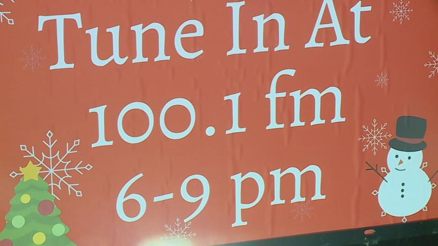 Concert tour lighting technician turns parents’ Indiana home into an eye-popping Christmas light show