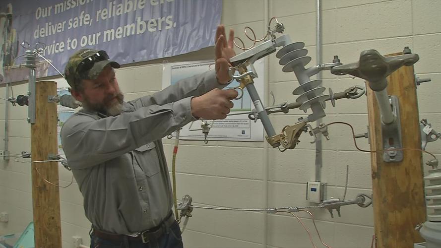 Southern Indiana high school students to help provide electricity for Center American village