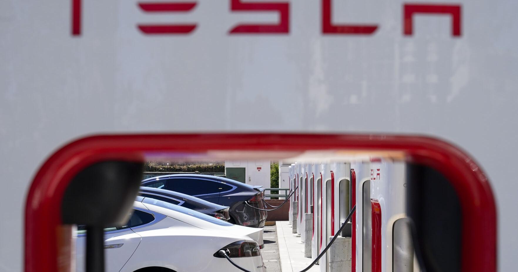 Wall Street is looking to Tesla's earnings for clues to Musk's plan to restore company's wild growth - Vimarsana News