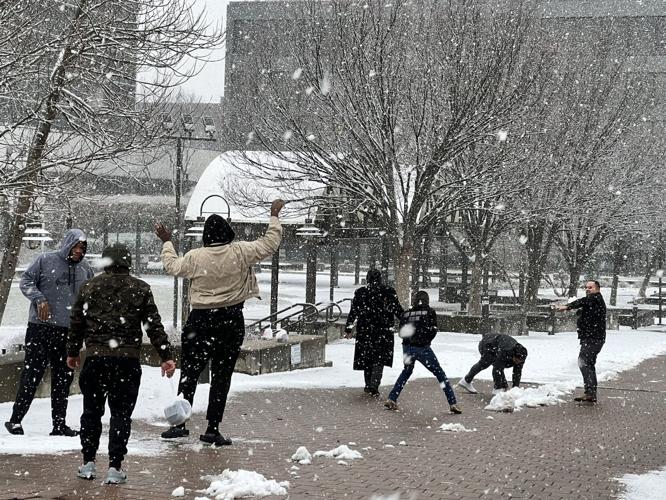 Group plays in snow on Belvedere 1-28-22
