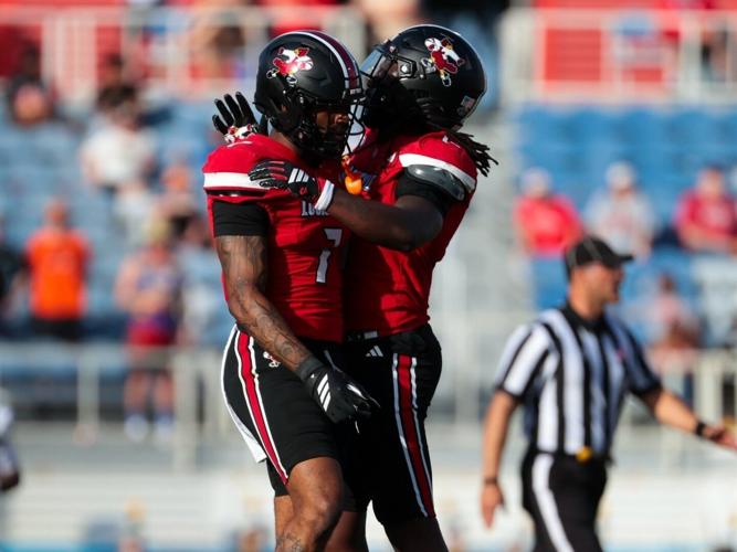 LOUISVILLE FOOTBALL VS TOLEDO.jpg