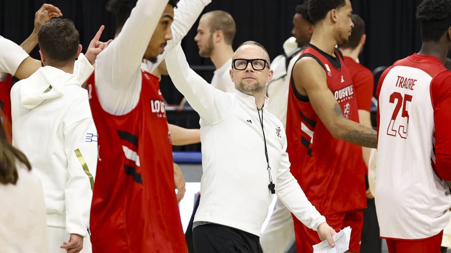 LOUISVILLE NCAA PRACTICE-33.jpg