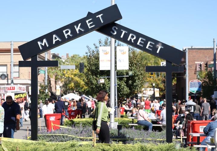 Harvest Homecoming - Market Street.JPG