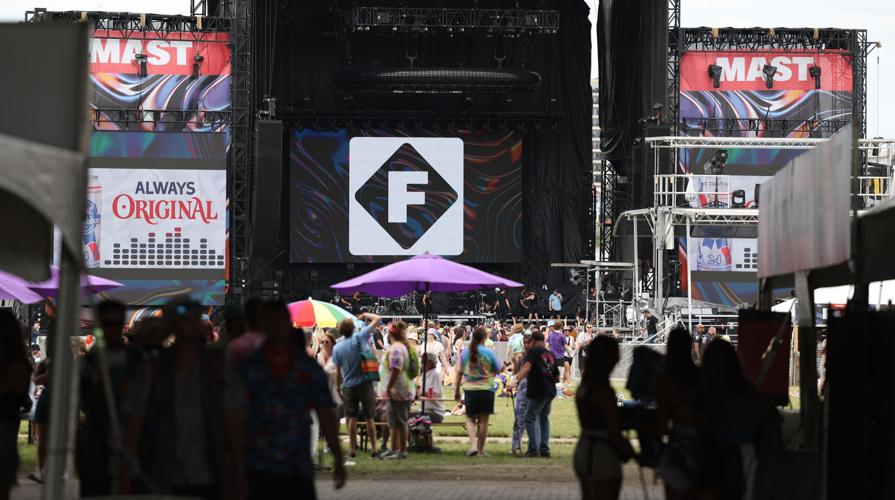 Mast Stage at Forecastle.JPG