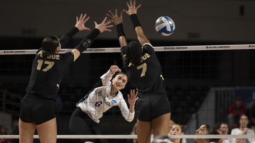 UL NCAA Volleyball Purdue-12.jpg
