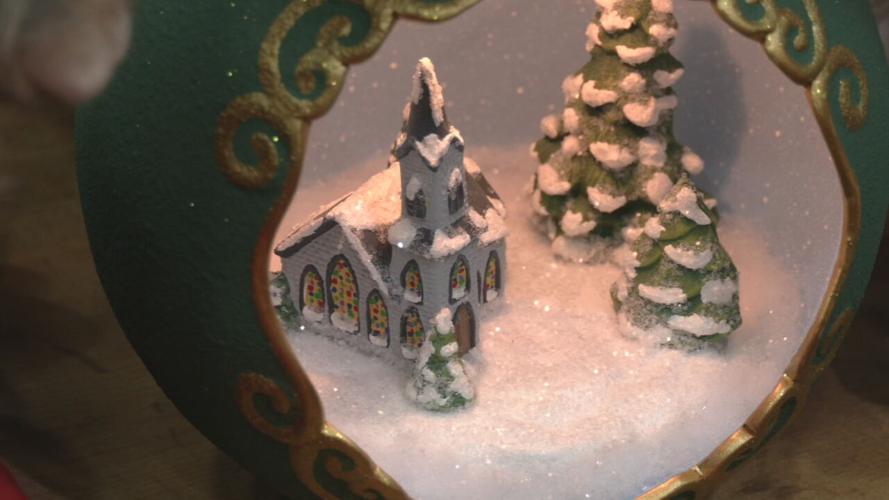 xmas gift and decor show.jpeg