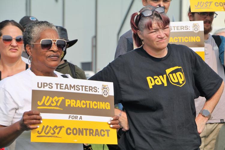 UPS Teamsters Practice Picket