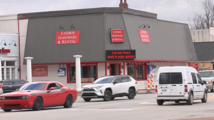 JEFFERSONTOWN HARDWARE - FUNNY SIGNS - 1-26-2023 (12).jpeg