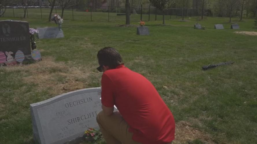 Sam Foree visits Katie Shircliffe's father gravesite.jpeg