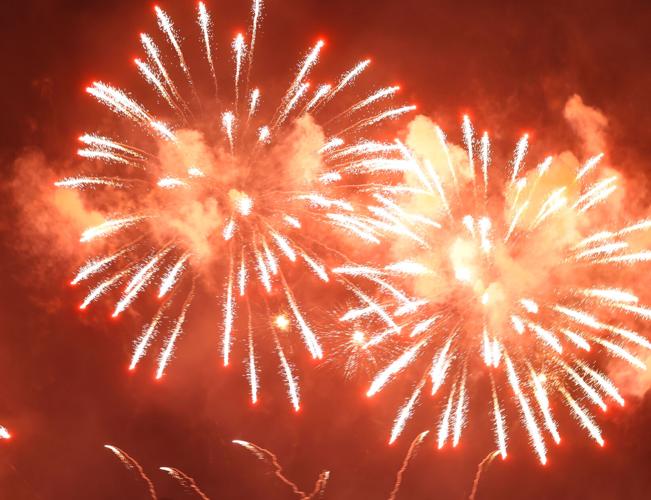 Fireworks light up at Thunder.JPG