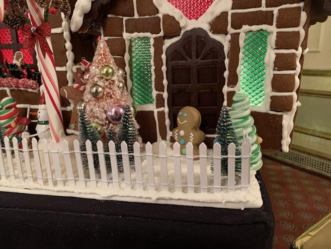 BROWN HOTEL - GINGERBREAD HOUSE - 11-27-19  (5).jpg
