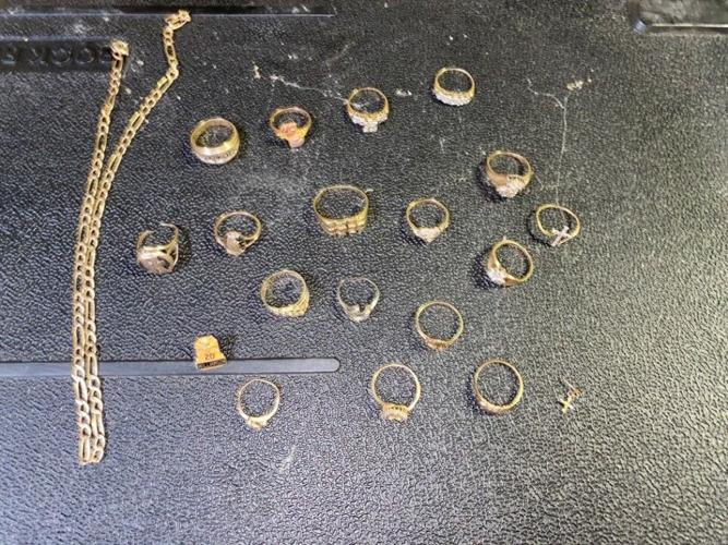 Scott County jewelry up for auction.jpg