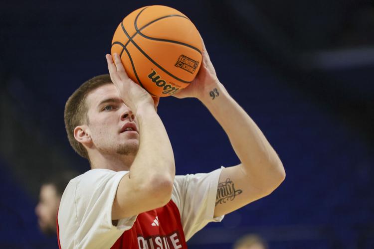 LOUISVILLE NCAA PRACTICE-04.jpg