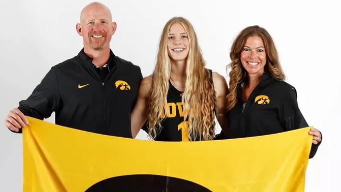 Ava Jones and her parents