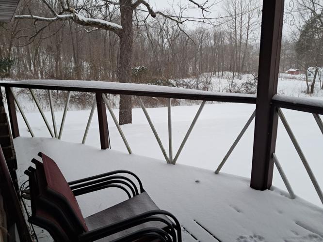 NEW PEKIN SNOW 01-25-26 ROBIN KARSNER.jpg