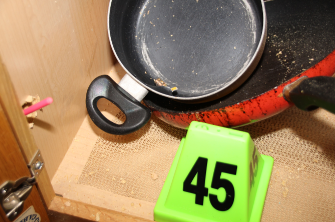 Shooting scene in Breonna Taylor's kitchen