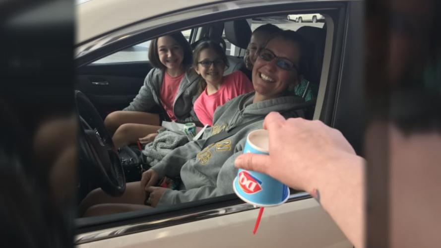 Customers pay it forward in Bardstown Dairy Queen drive-thru