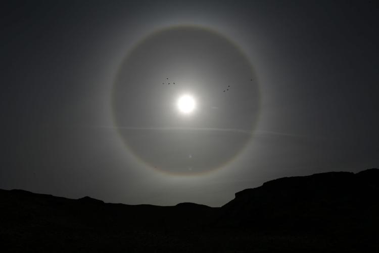 RAINBOW RING Around The Sun Explained...
