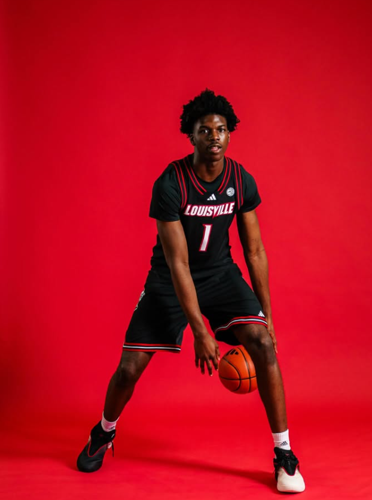 Five-star center Obinna Ekezie Jr.