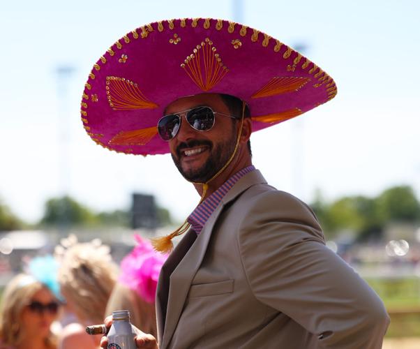 Senor hat at Oaks