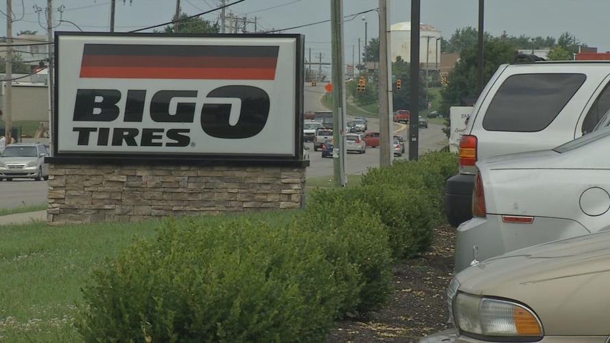 JEFFERSONVILLE BIG O TIRE SHOOTING 7-10-19 1  (2).jpg