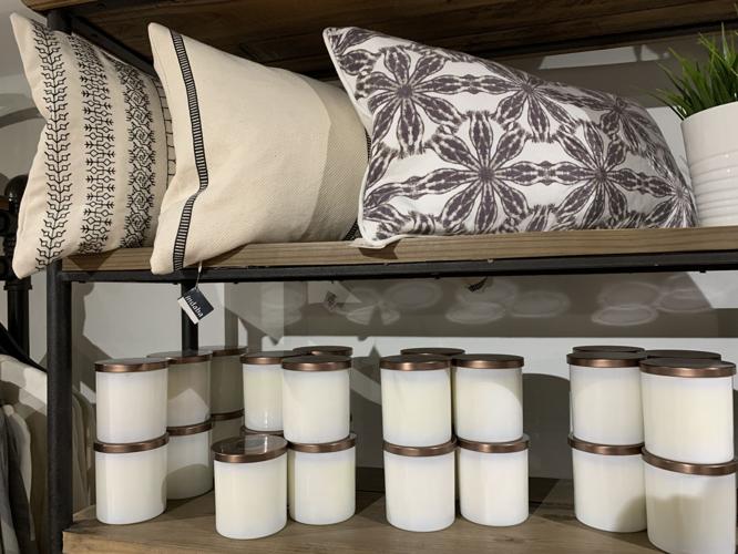 SHOPPING - LOCAL - SOCIAL DISTANCING - SIX SISTERS BOUTIQUE - KEITH KAISER - 5-20-2020 (3).jpeg