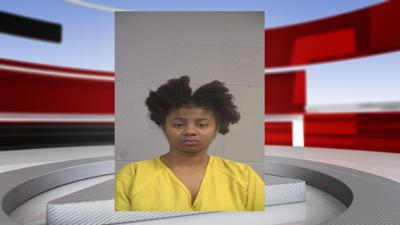 Telesia Harris mugshot (003).png
