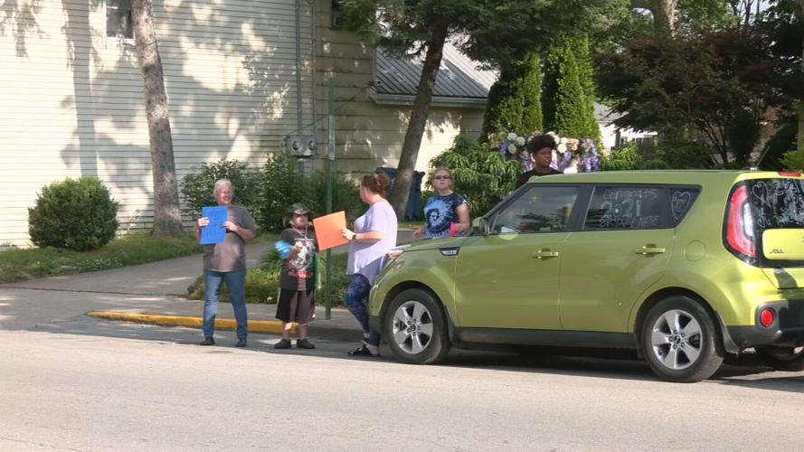 Shelby Co. Seniors Parade 23375.jpeg
