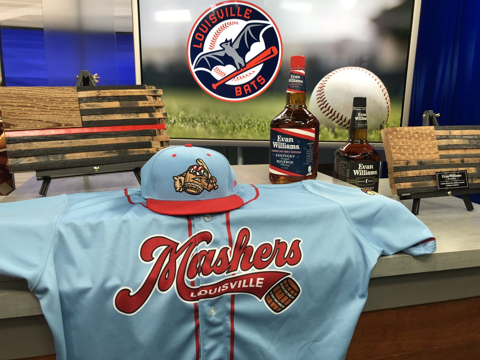 louisville bats jersey