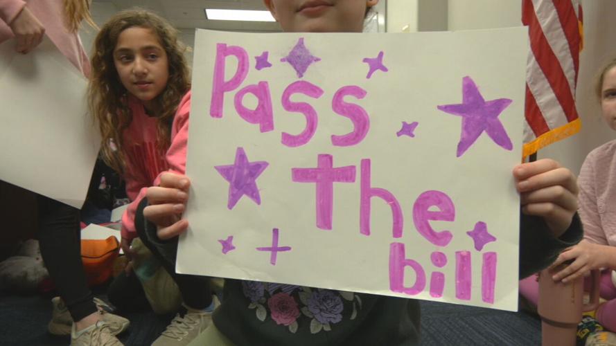 Student sign for House Bill 95