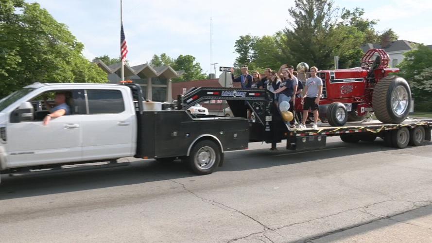 Shelby Co. Seniors Parade 191043_frame_20298.jpeg