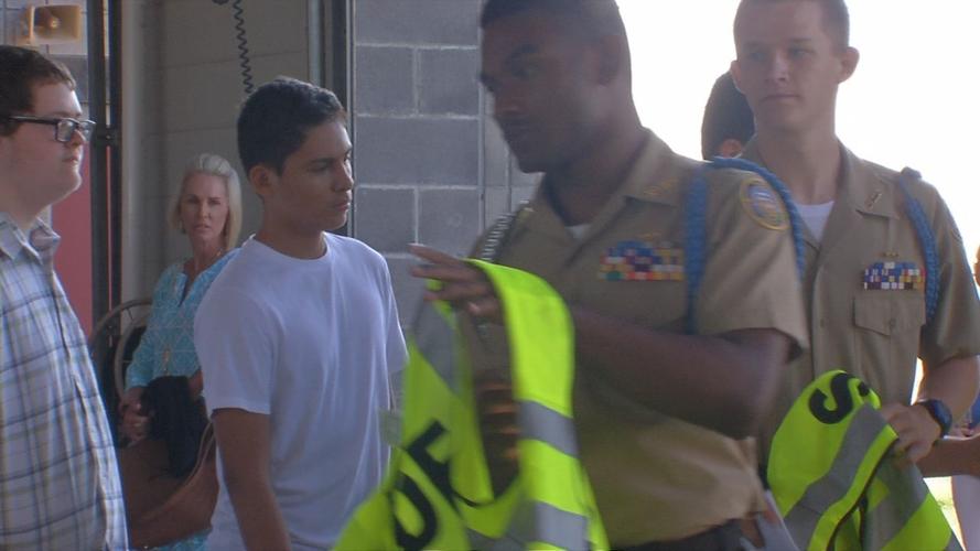 'SDF Tours' at Louisville Muhammad Ali International Airport (Standiford Field)