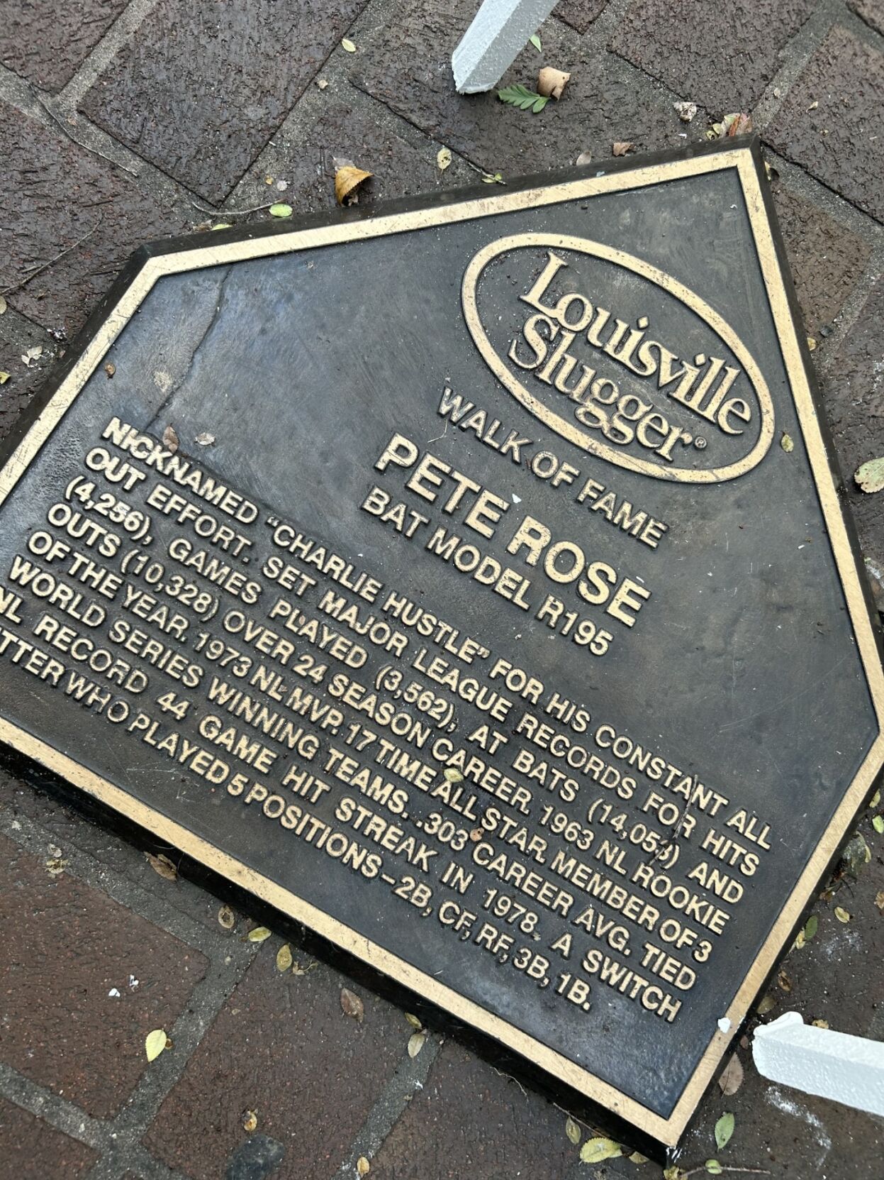 Pete Rose wreath at Louisville Slugger Museum - 10.1.24