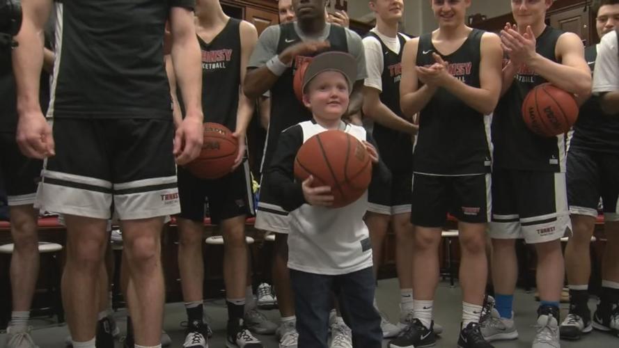 7-year-old Bentley Barber welcomed into Transylvania University men's basketball team