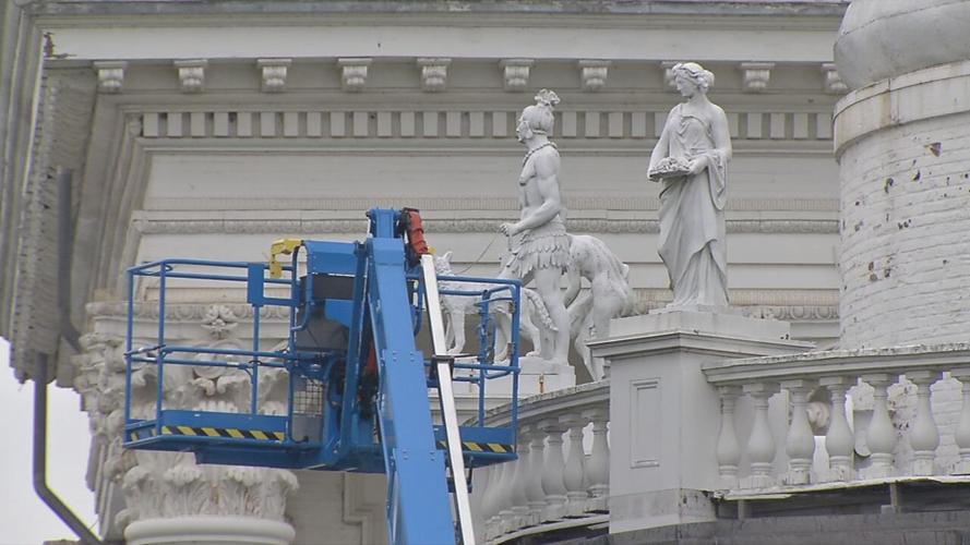Louisville Water Tower Statues (10).jpeg