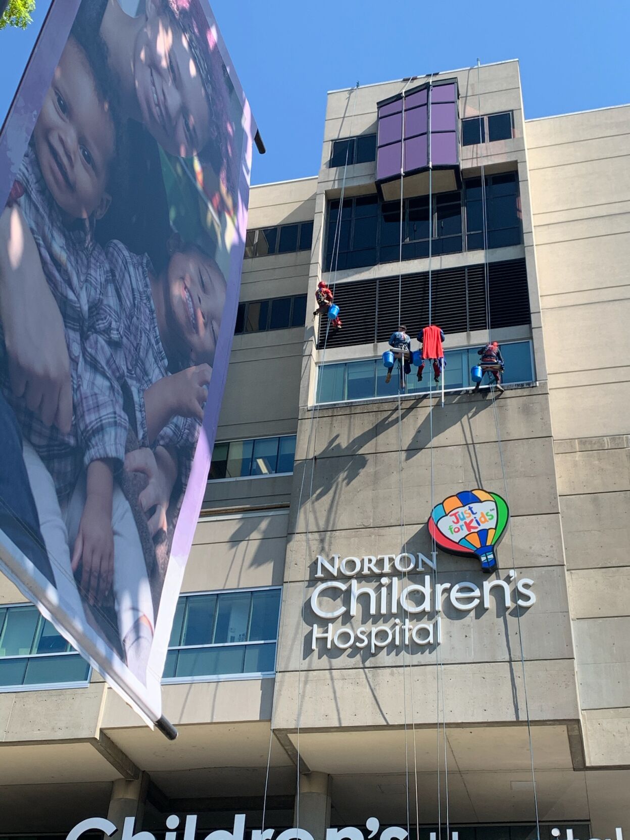 NORTON CHILDRENS HOSPITAL - SUPERHERO WINDOW WASHERS 4-19-2021 (4).jpg