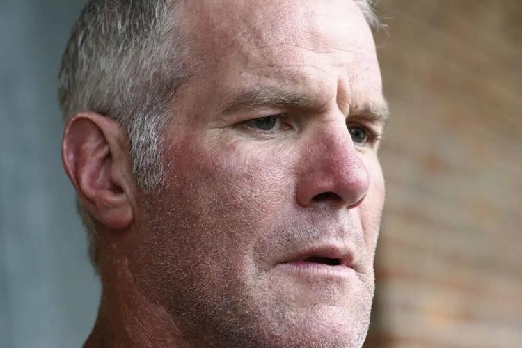 BRETT FAVRE - AP 2019.jpg