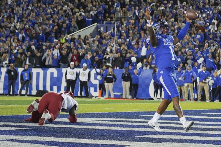 Kentucky quarterback Lynn Bowden Jr. (1) celebrates