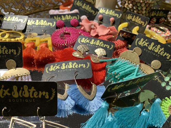 SHOPPING - LOCAL - SOCIAL DISTANCING - SIX SISTERS BOUTIQUE - KEITH KAISER - 5-20-2020 (5).jpeg