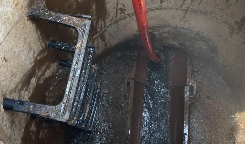 Louisville MSD sewer ladder