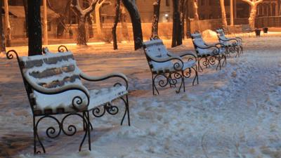 Accumulating Snow Creates Weekend Hazards