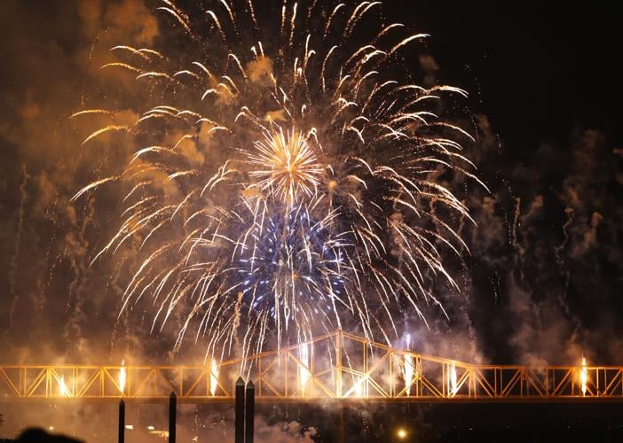 Thunder fireworks on riverfront.JPG