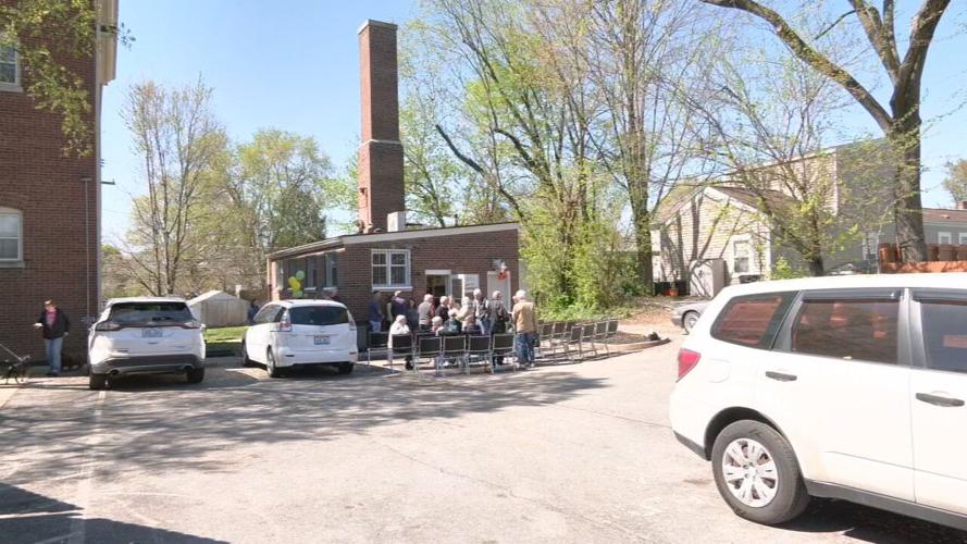 UNITED CRESCENT HILL FOOD PANTRY OPENS