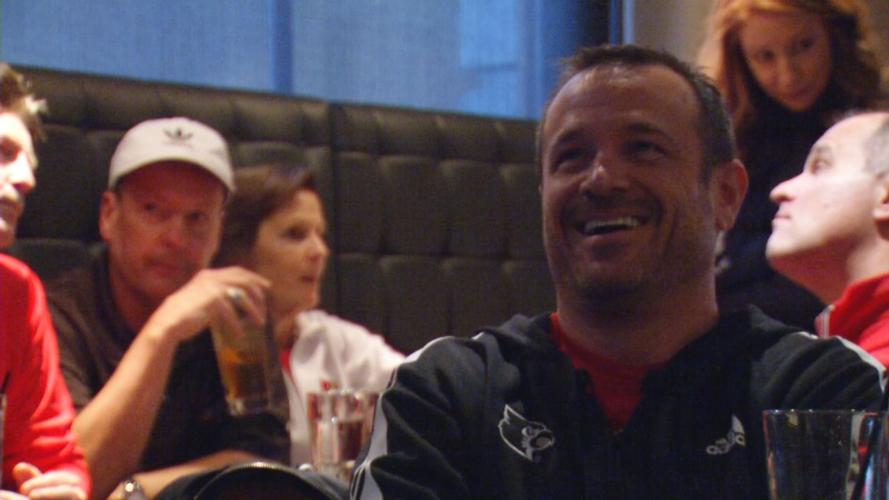 JEFF WALZ SUSPENDED - WATCHES NCAA GAME AT SIDE BAR 3-22-19 (4).png